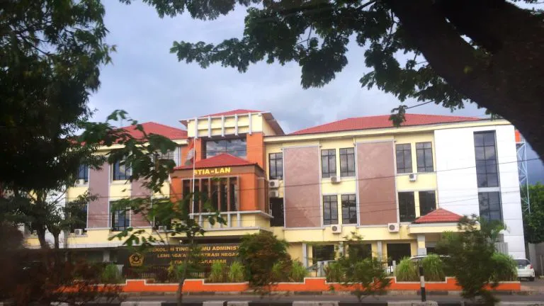 Ruang kampus pasca-restorasi